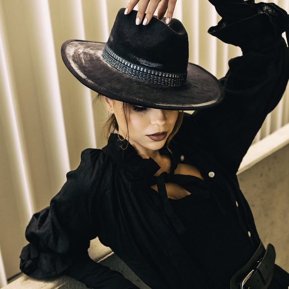 LJC Designs Black 100% Linen Kimono Mother of Pearl Button UMA Top Sz L $219 - Picture 2 of 13